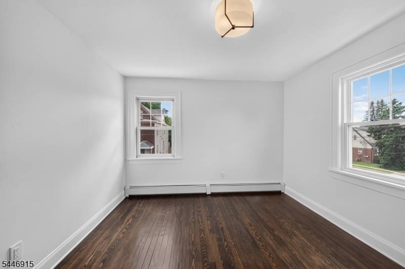 289 Hathaway St, Wallington Boro, NJ 07057