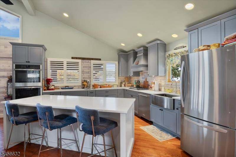 5 Lee Dr, Mount Arlington Boro, NJ 07856