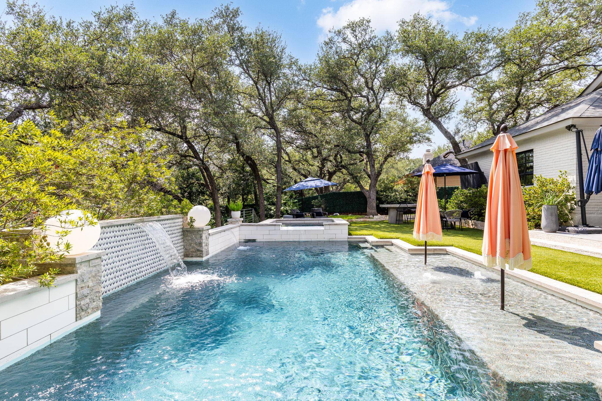 301 Copperleaf RD, Lakeway, TX 78734