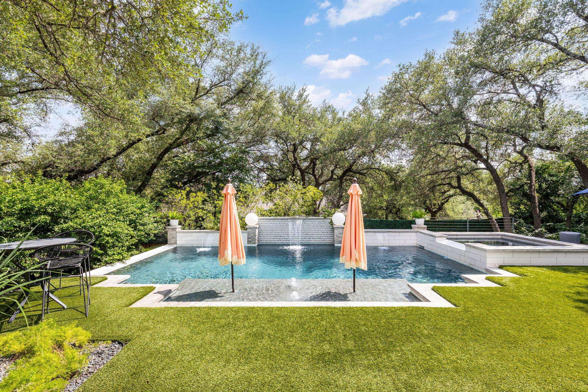 301 Copperleaf RD, Lakeway, TX 78734