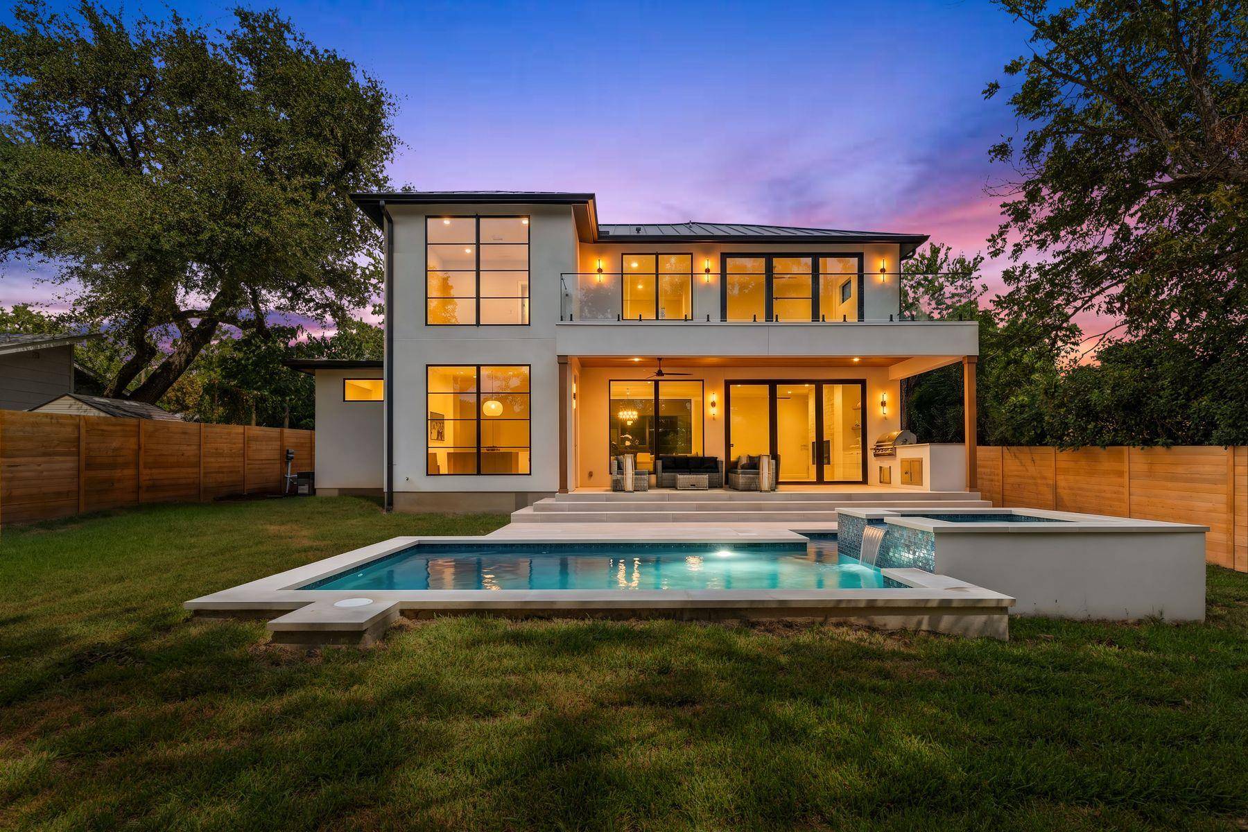 4700 Banister LN, Austin, TX 78745