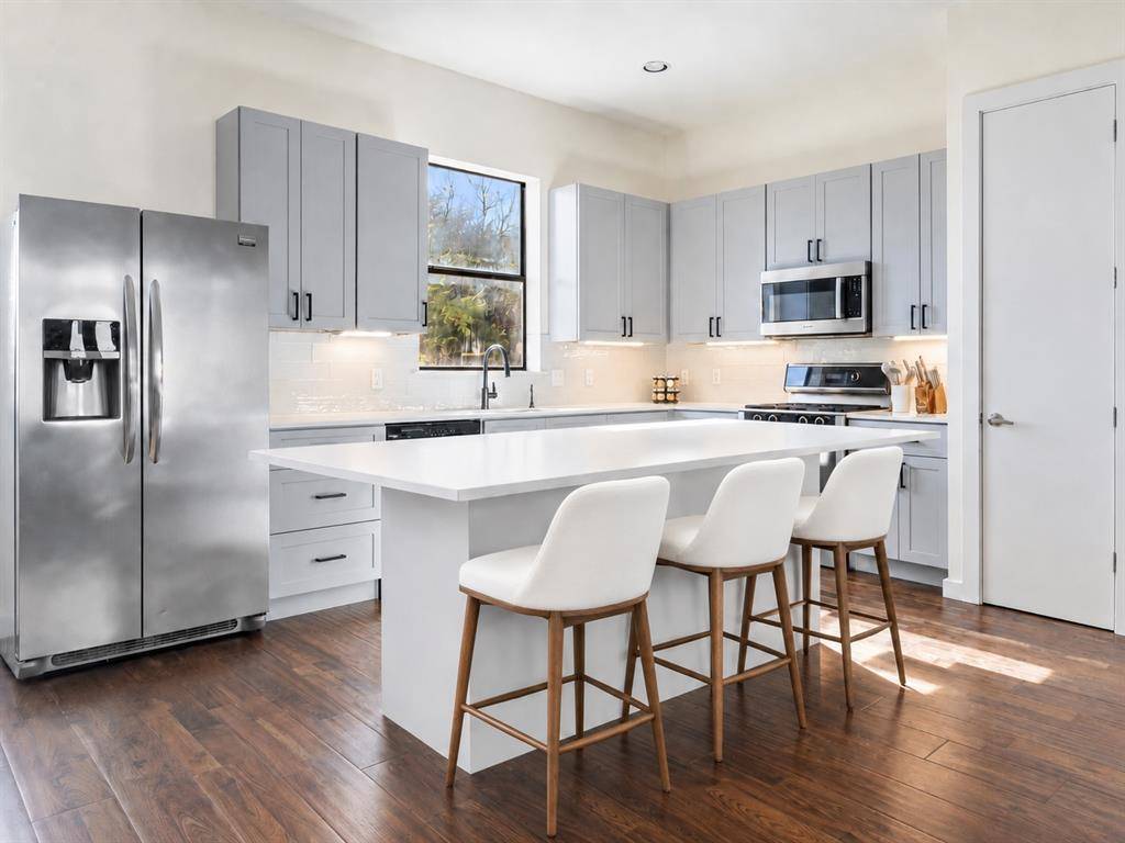 6000 S Congress Ave #201, Austin, TX 78745