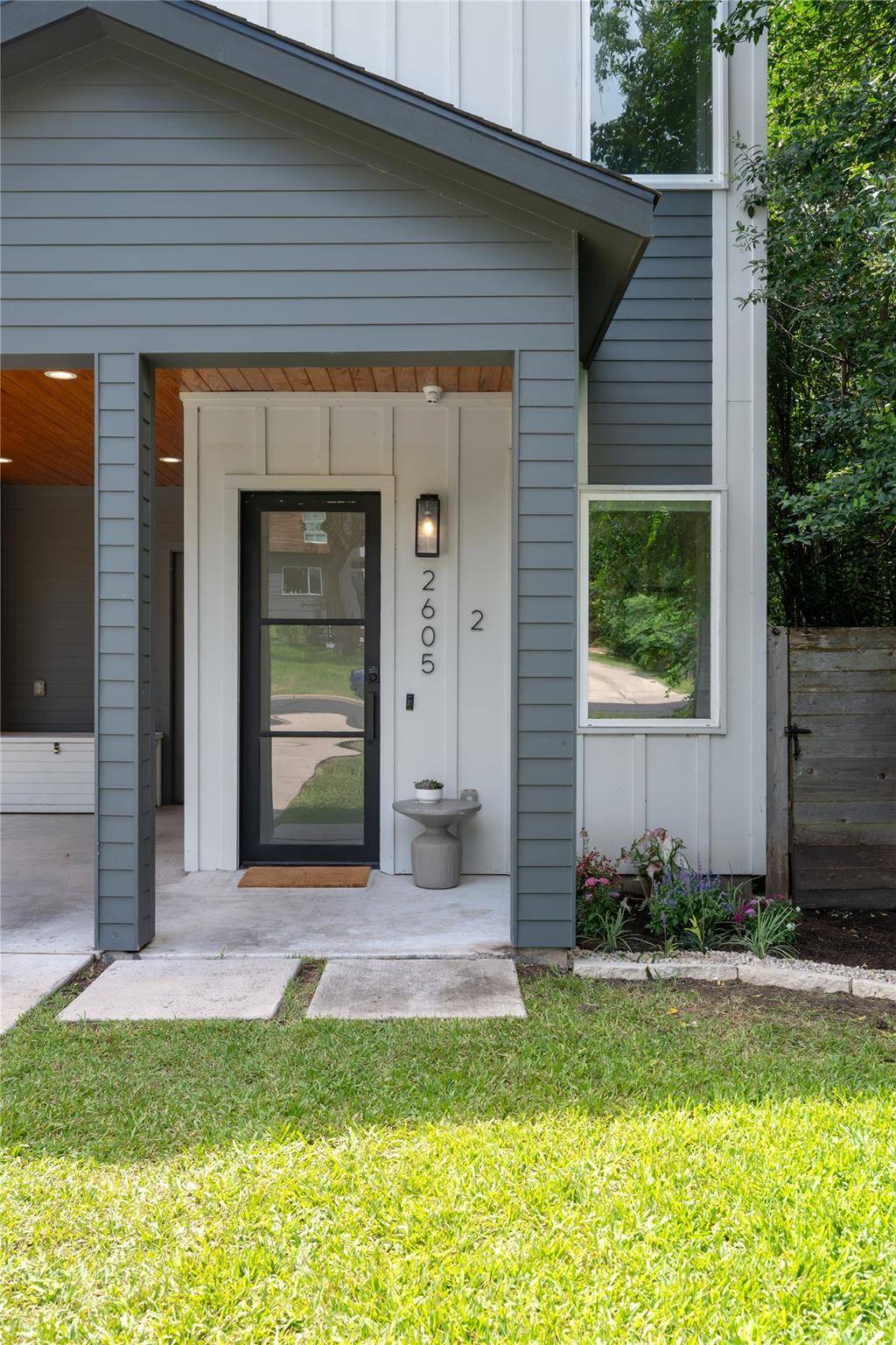2605 S 2nd ST #2, Austin, TX 78704