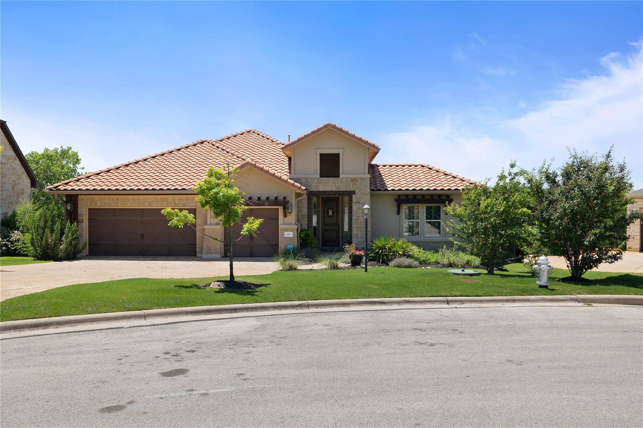 416 Maialina CV, Lakeway, TX 78738