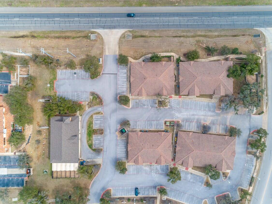 11901 W Parmer LN #300, Cedar Park, TX 78613