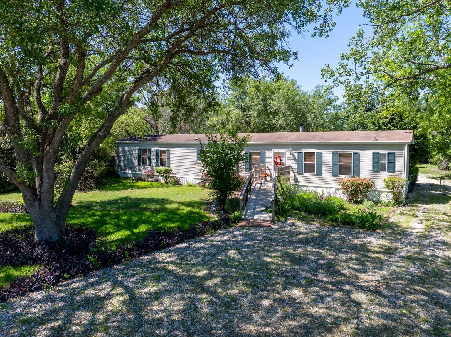 258 Quail Ridge DR, Kyle, TX 78640