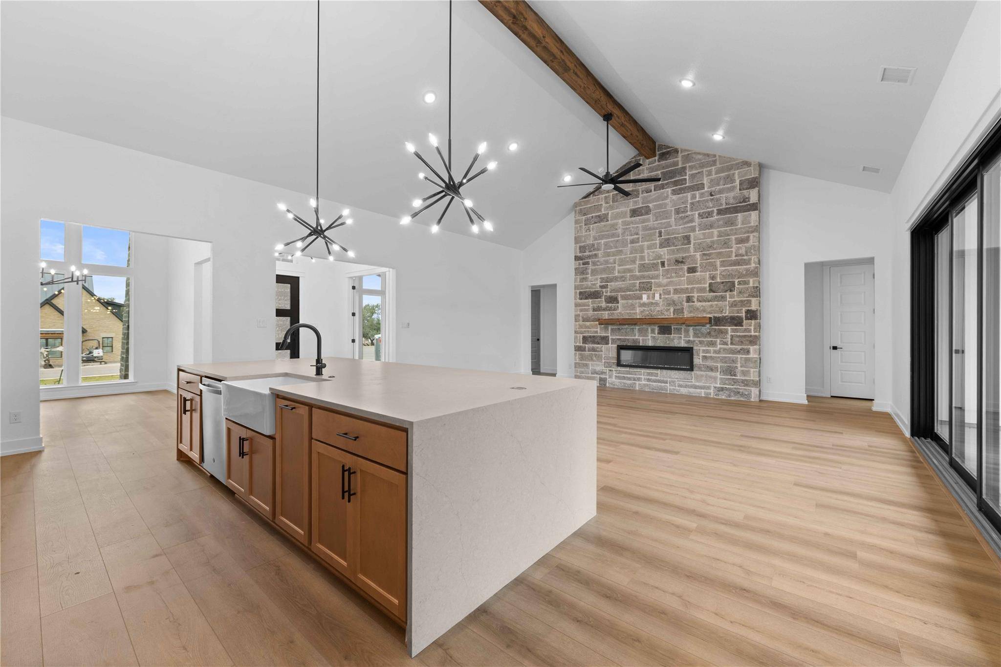 6768 Kings Mill DR, Salado, TX 76571