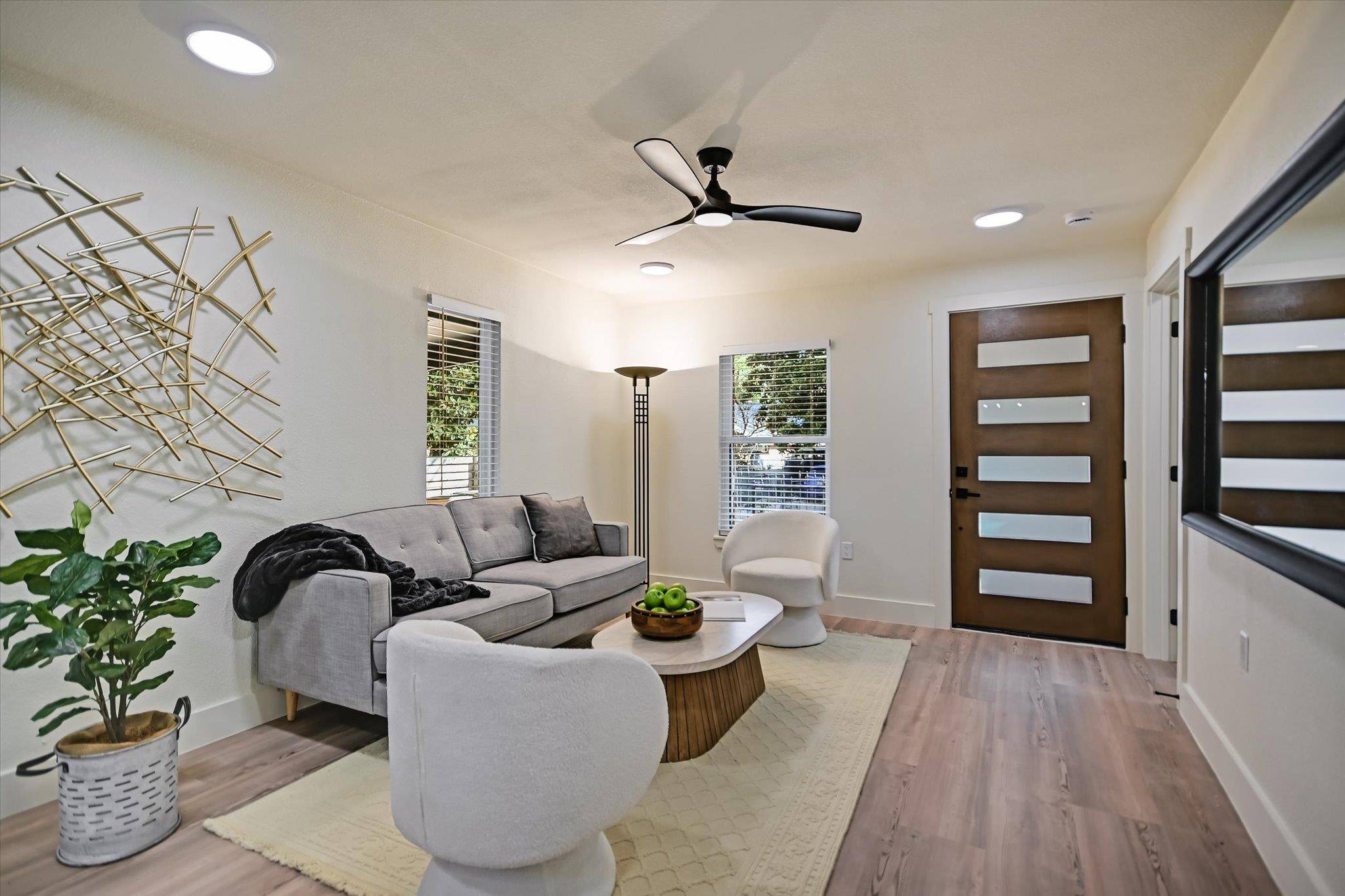 2406 Santa Maria ST, Austin, TX 78702