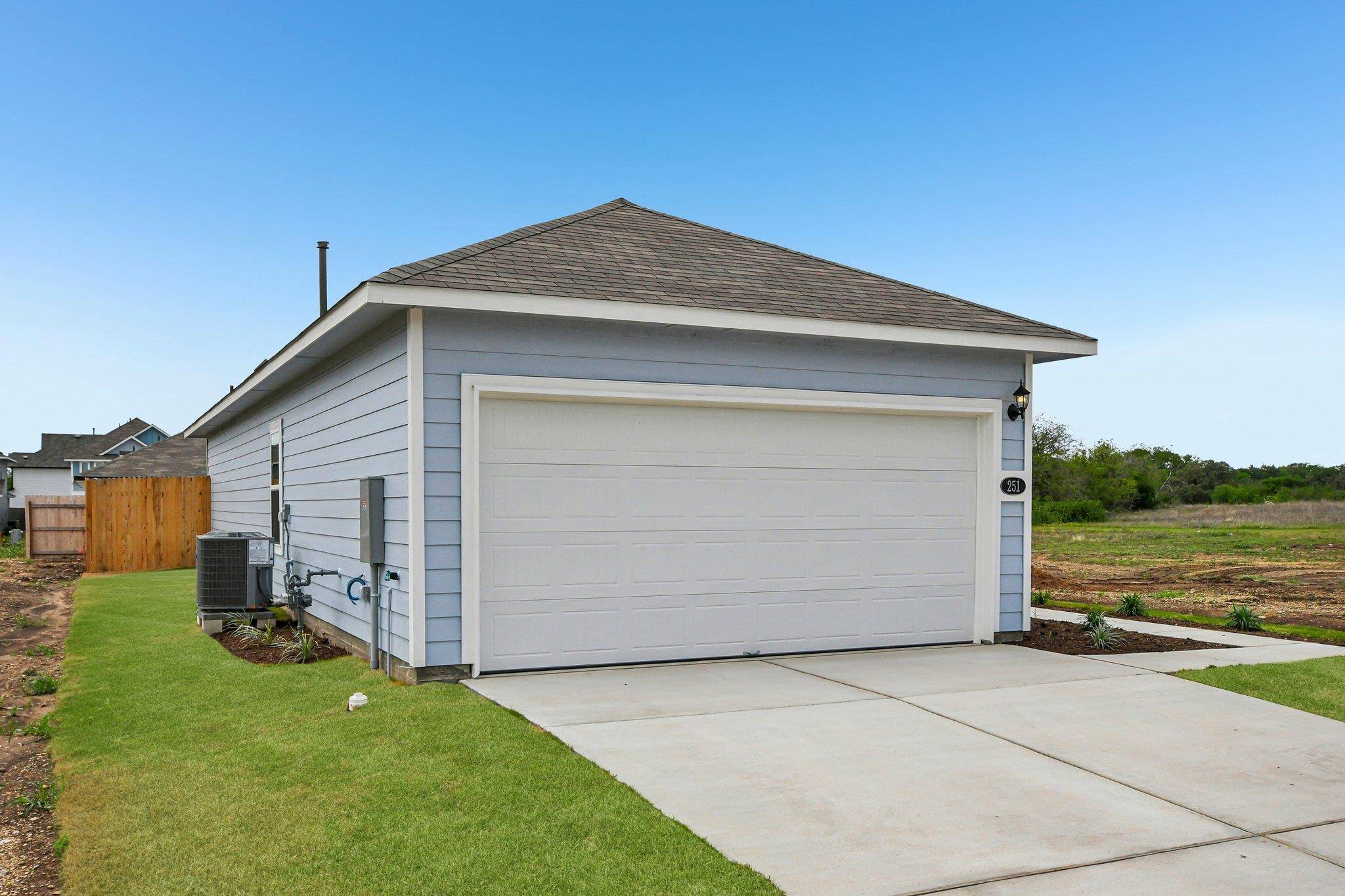 251 Haywood MNR, Maxwell, TX 78656