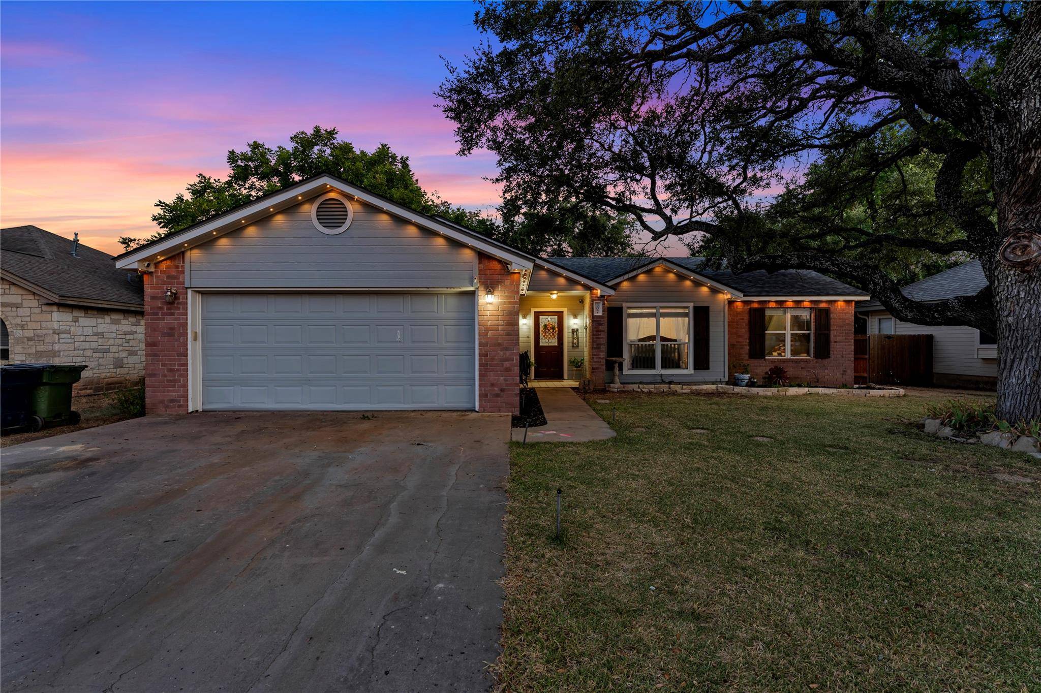 307 Fox XING, Burnet, TX 78611