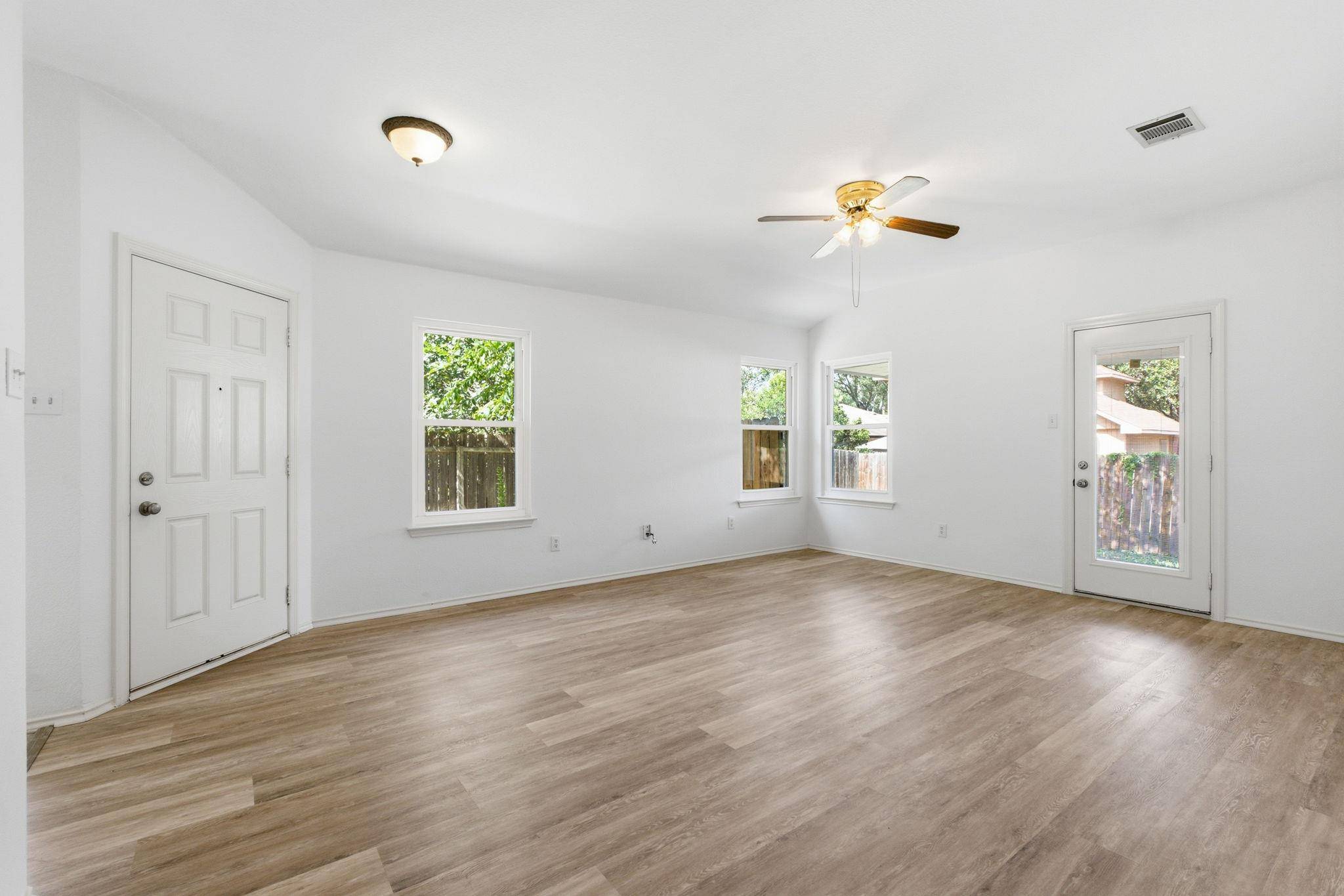 8829 Francia TRL, Austin, TX 78748