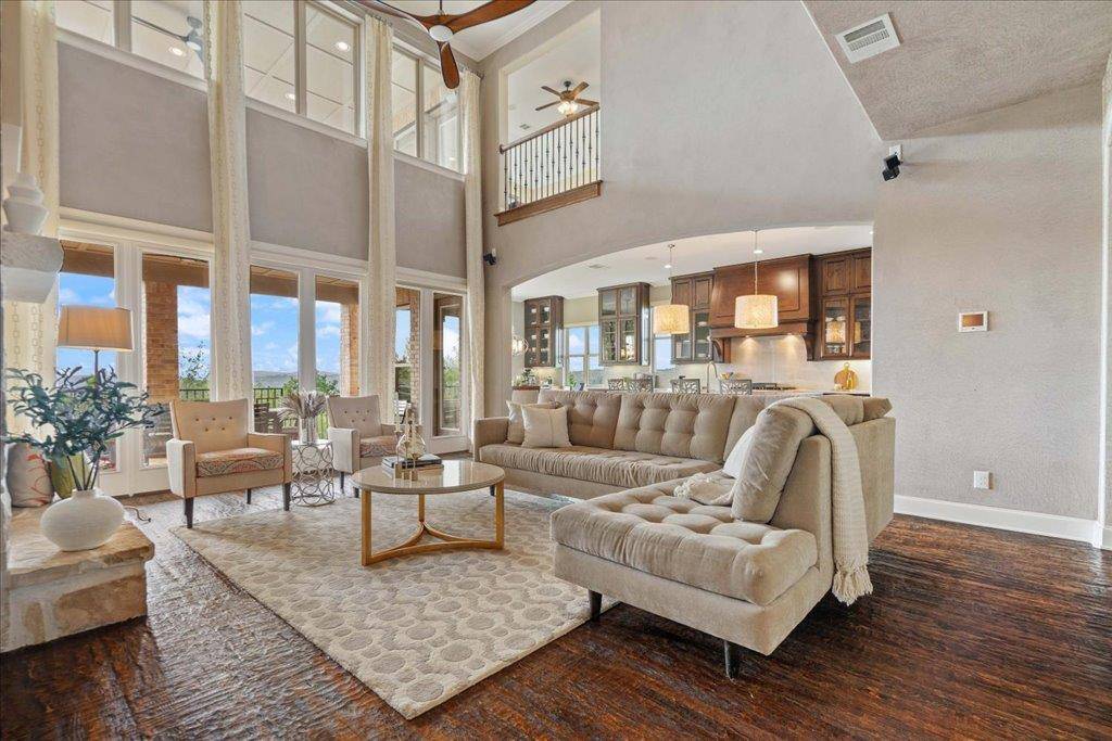 457 Santaluz LN, Austin, TX 78732