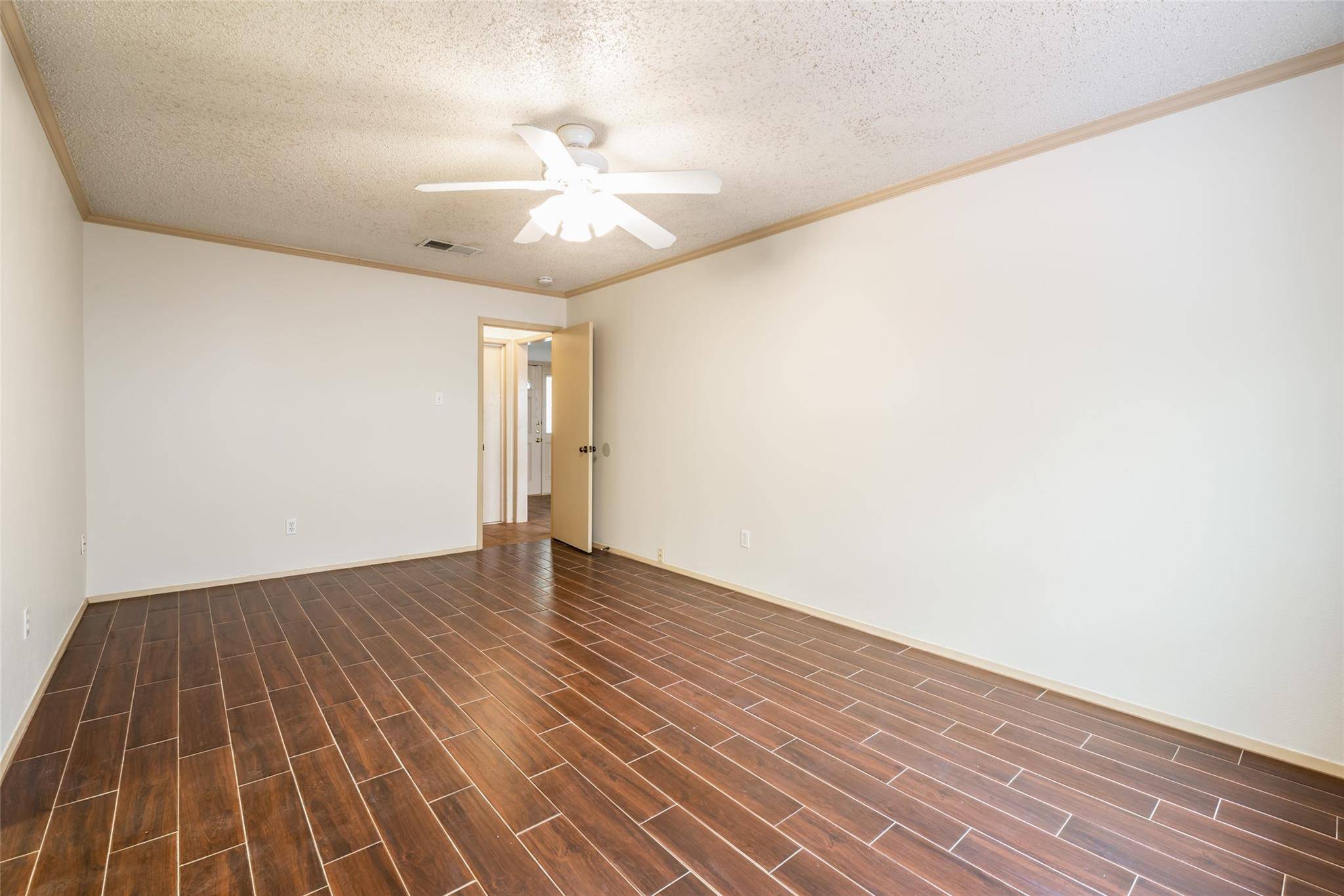 1006 Silbury DR, Austin, TX 78758