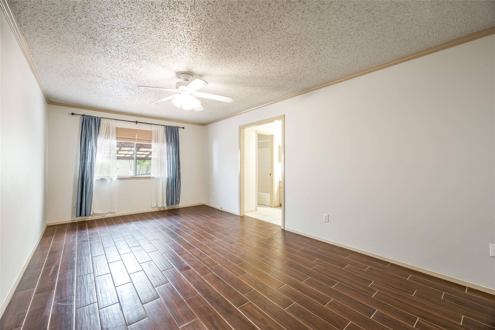 1006 Silbury DR, Austin, TX 78758