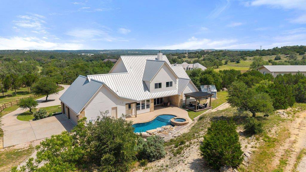 1051 Trailhead CIR, Dripping Springs, TX 78620