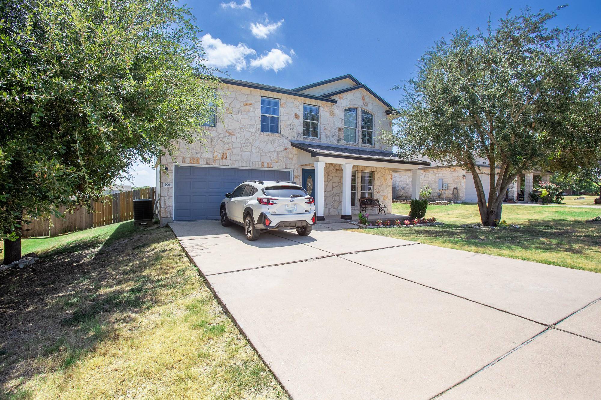 206 Killian LOOP, Hutto, TX 78634