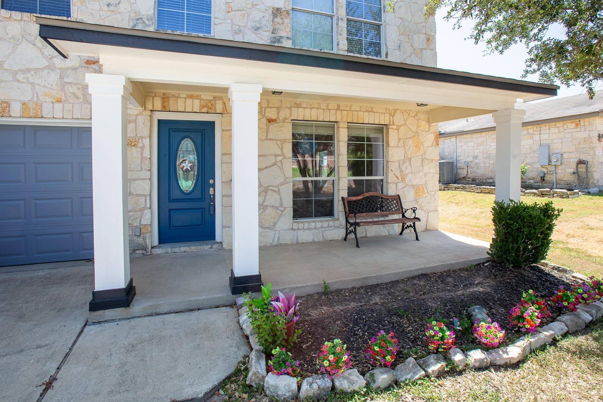 206 Killian LOOP, Hutto, TX 78634
