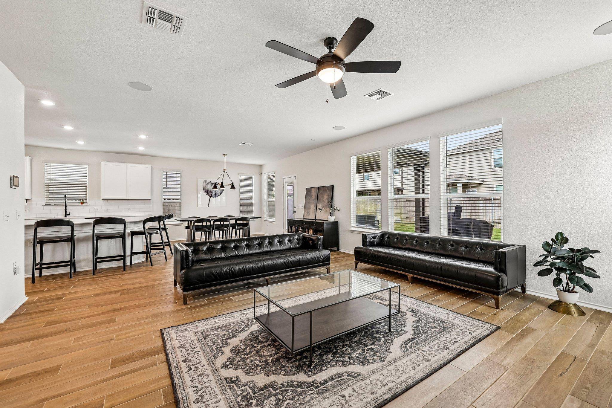 12720 Oxford Vineyard LN, Manor, TX 78653
