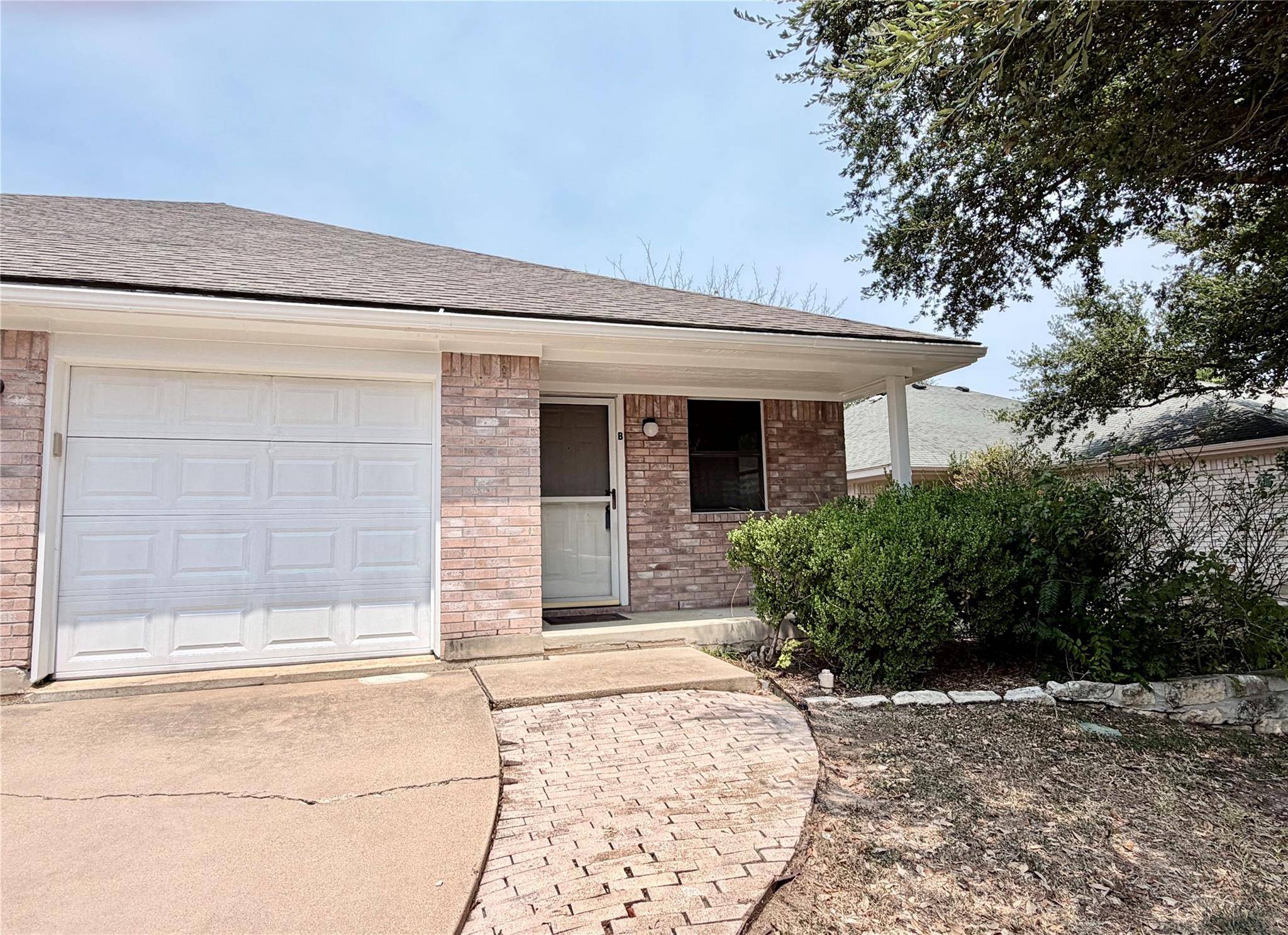 8112 Willet Trail TRL #B, Austin, TX 78745