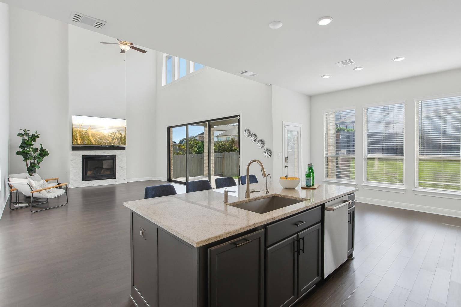 2436 Capestrano CIR, Round Rock, TX 78665