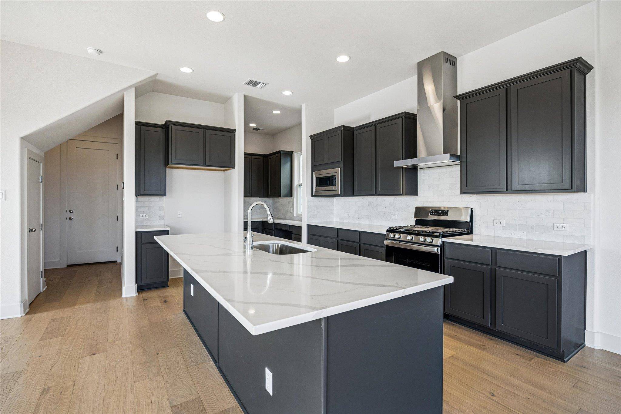 1531 N Red Bud LN #25, Round Rock, TX 78665