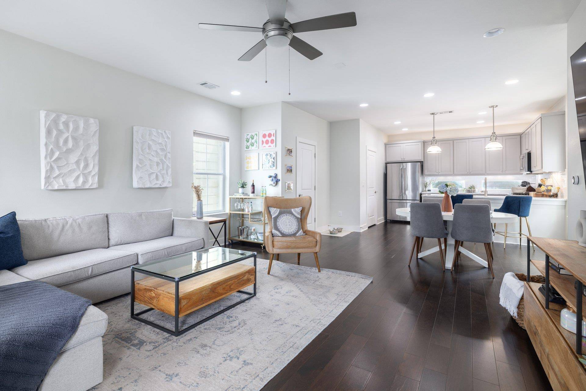 2705 Halcyon DR, Austin, TX 78702