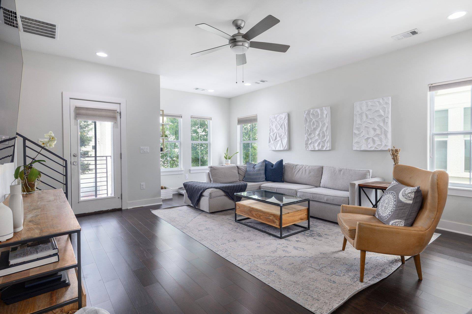 2705 Halcyon DR, Austin, TX 78702