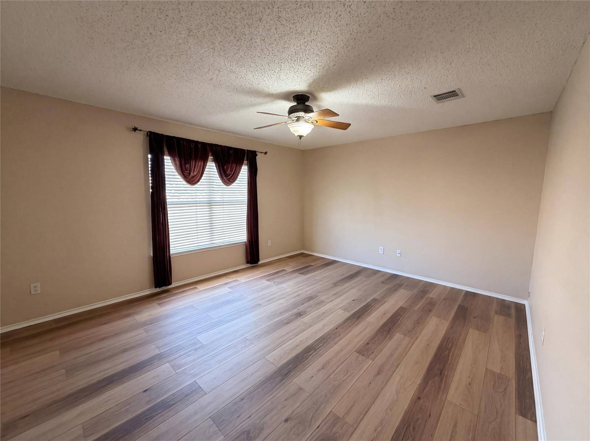 2727 High Point DR, Round Rock, TX 78664