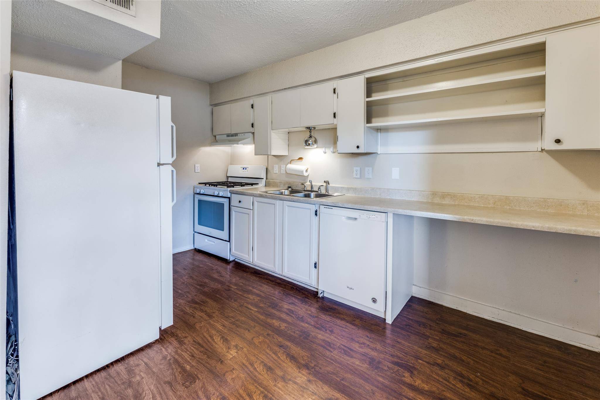 620 S 1st ST #103, Austin, TX 78704