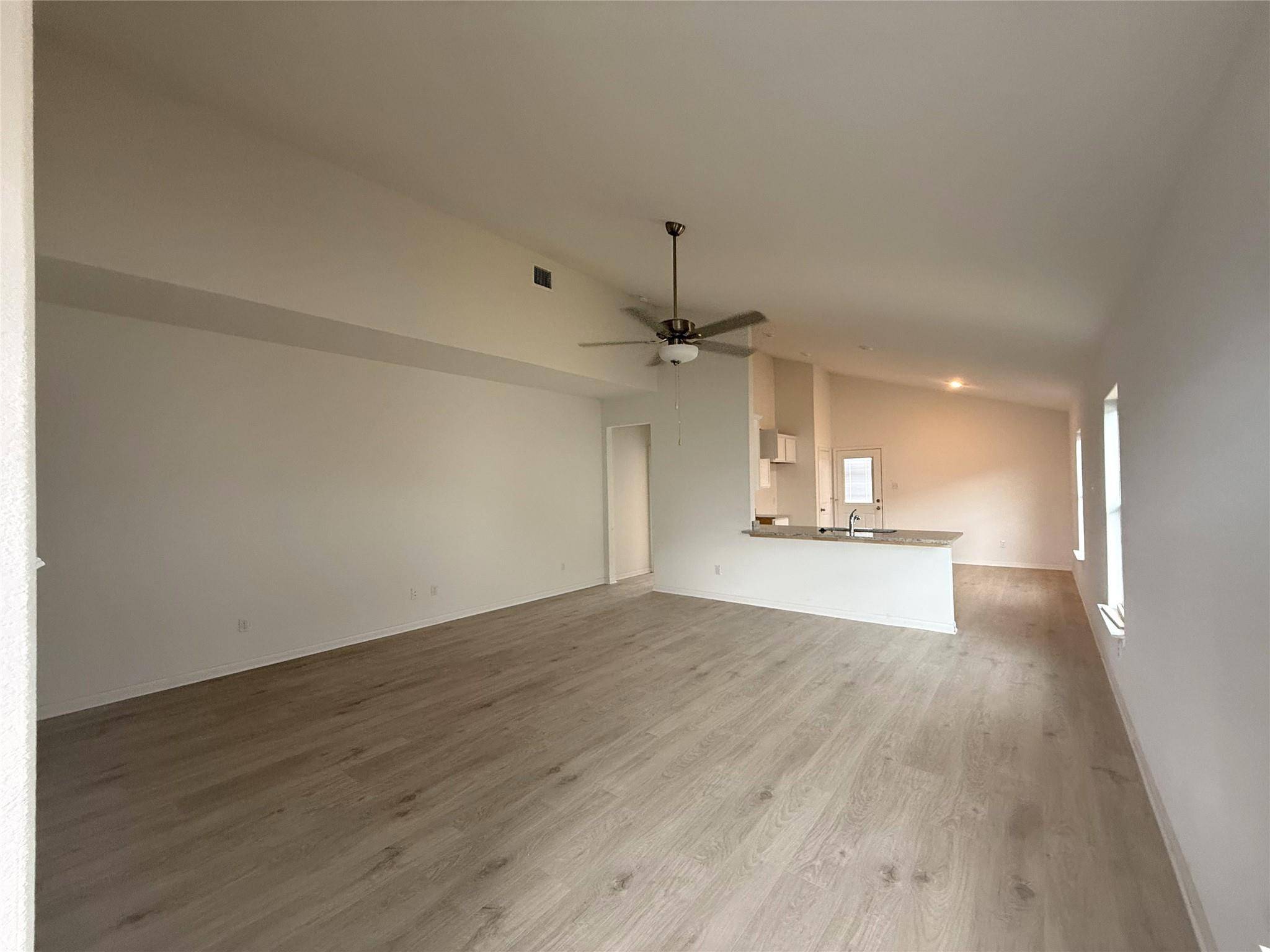 115 Wirepass CRST, Jarrell, TX 76537