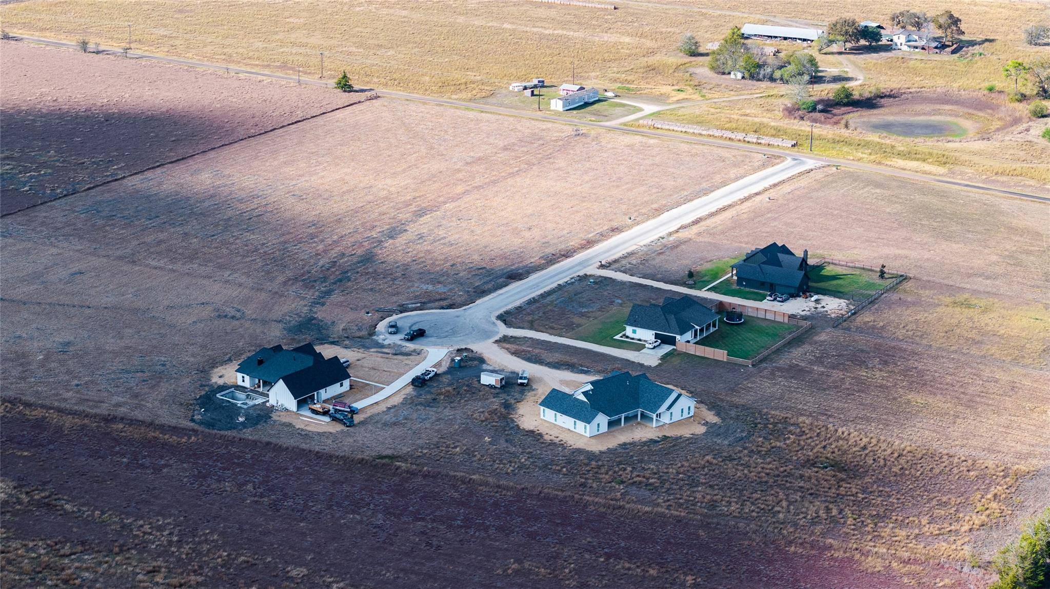103 Country View LN, Schulenburg, TX 78956