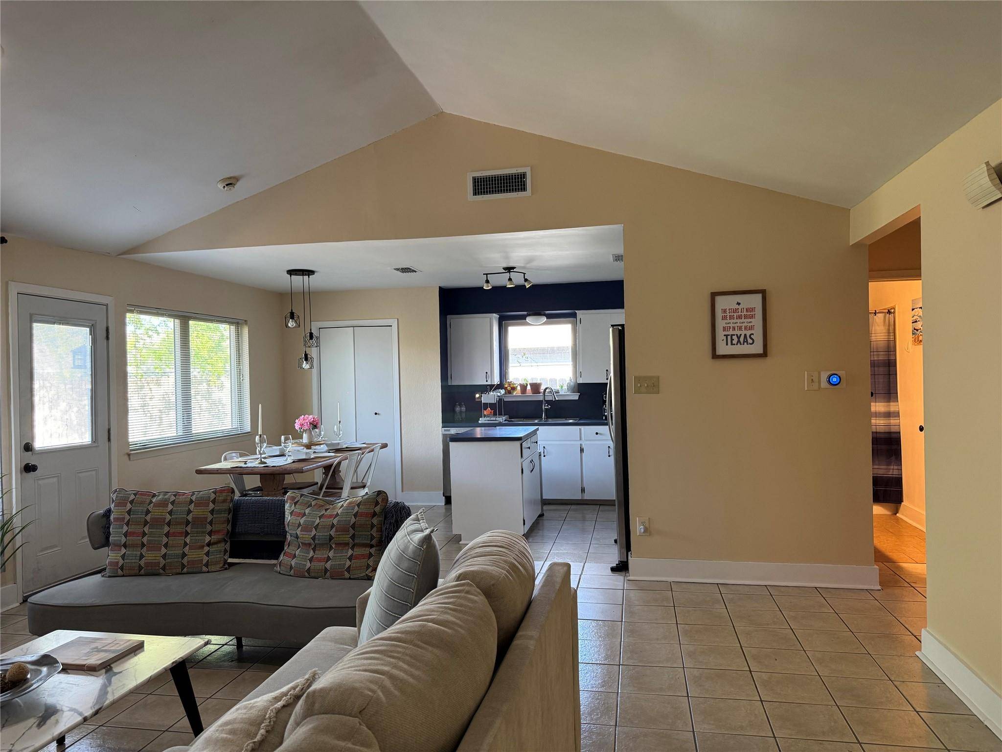 102 Skyloop DR, Austin, TX 78745