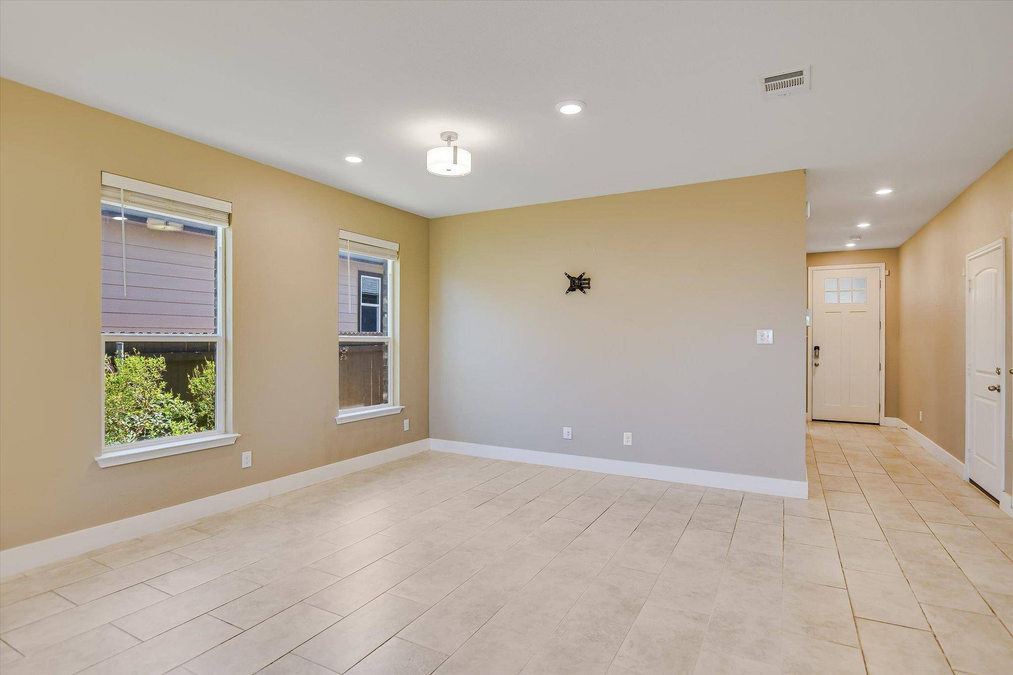 13820 Lyndon B Johnson ST, Manor, TX 78653