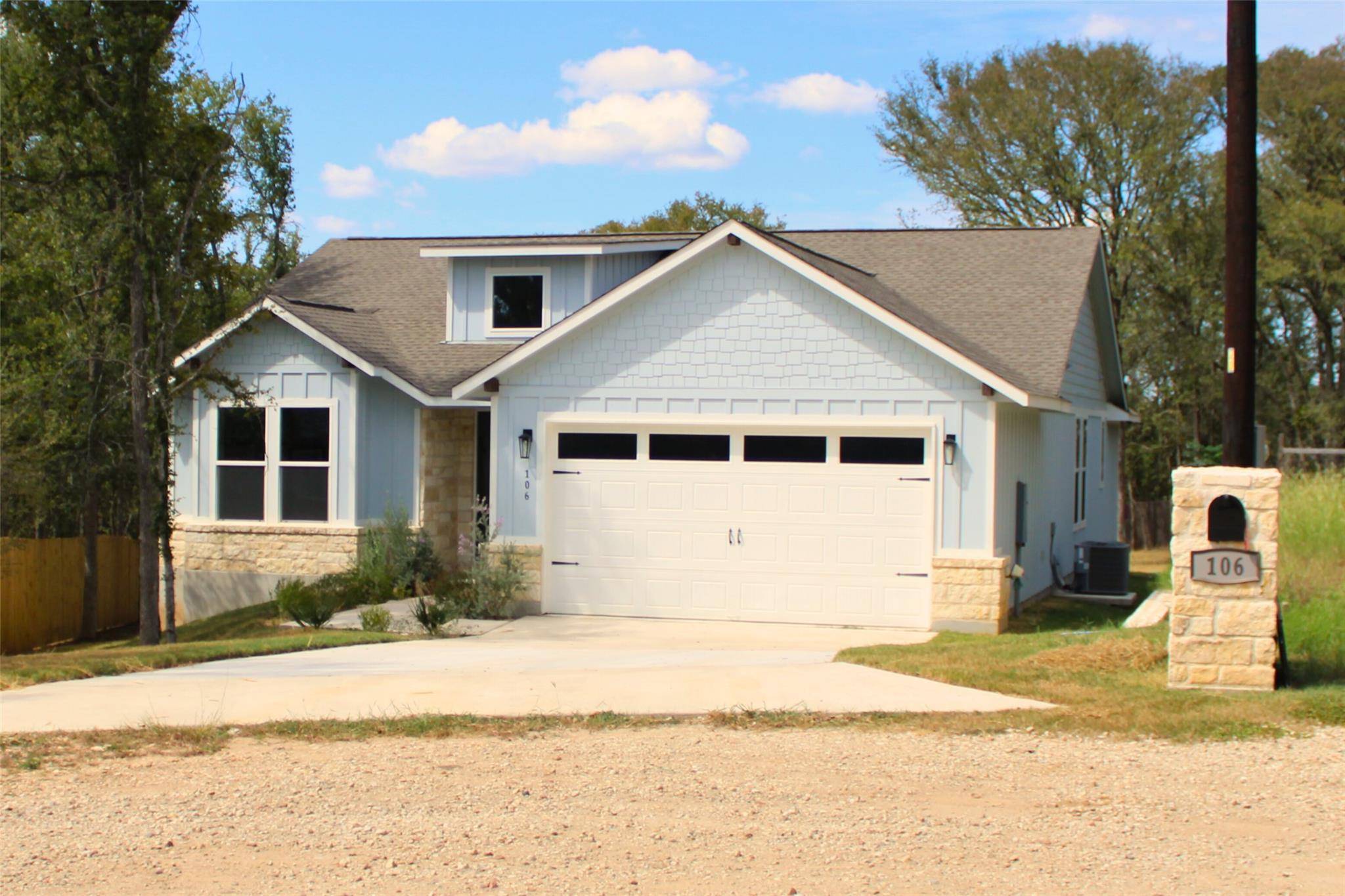 106 Halawa CT, Bastrop, TX 78602