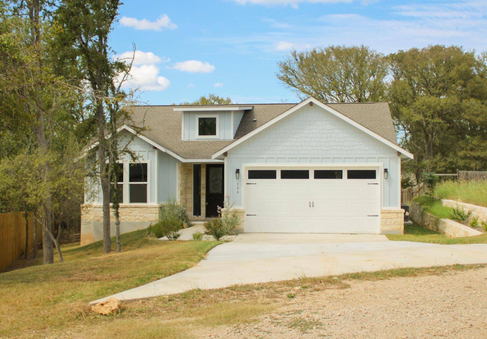 106 Halawa CT, Bastrop, TX 78602