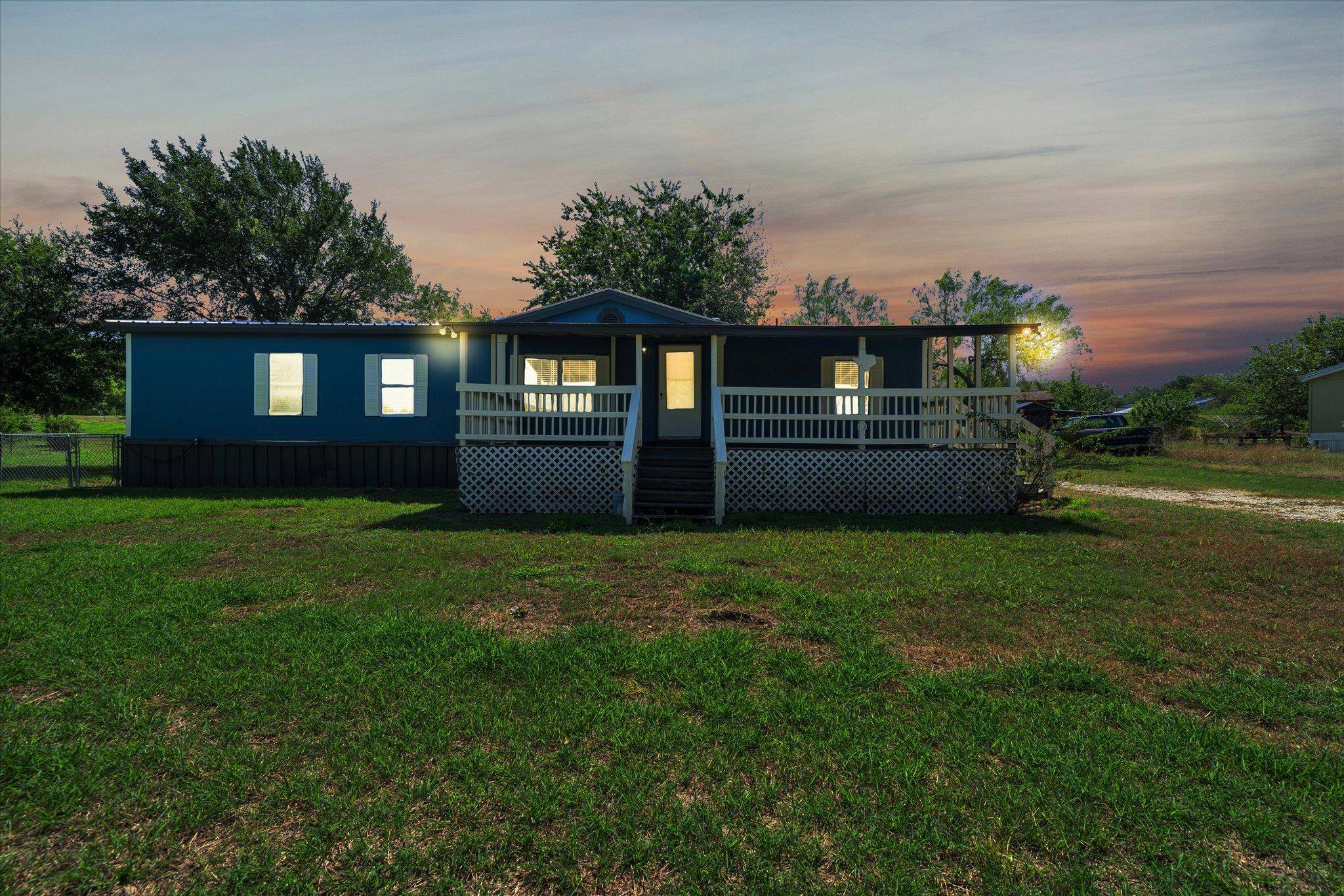345 Fm 671, Lockhart, TX 78644