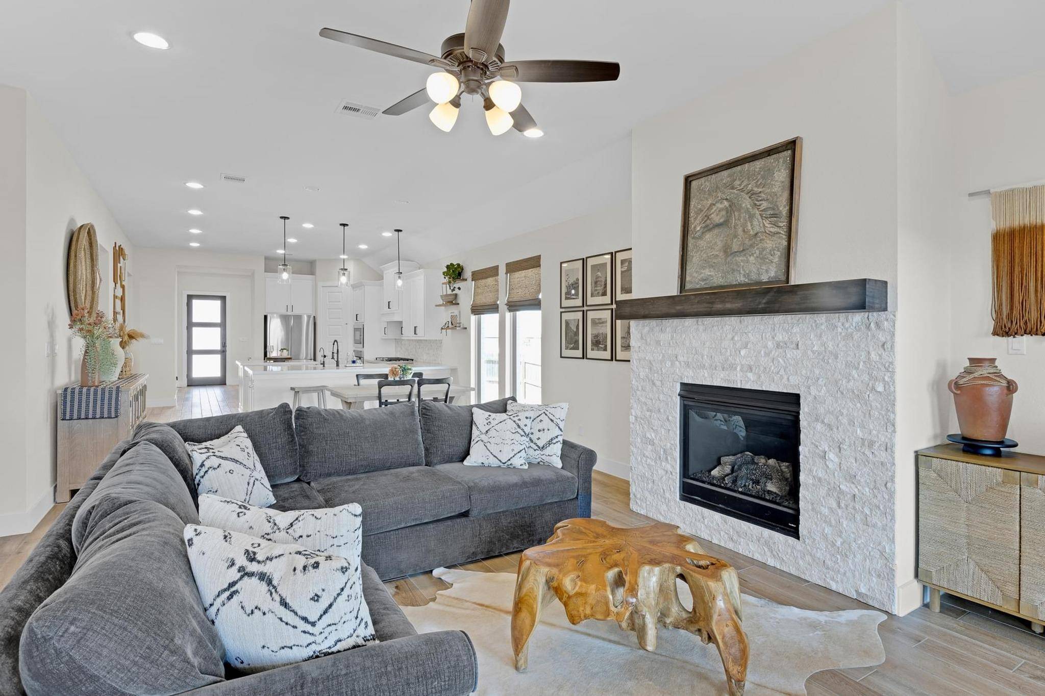 378 Carpenter Hill DR, Buda, TX 78610