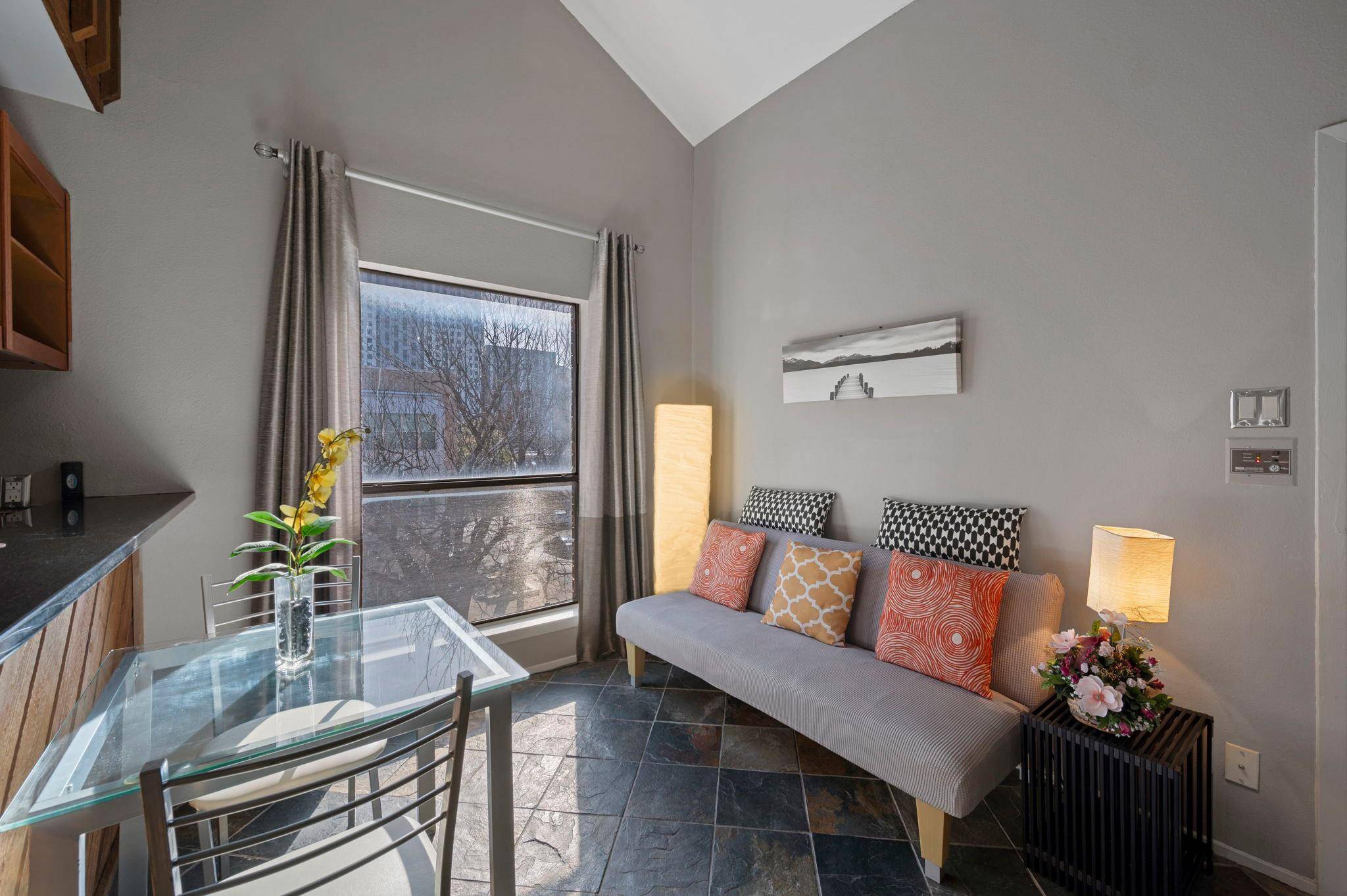 2210 Pearl ST #301, Austin, TX 78705