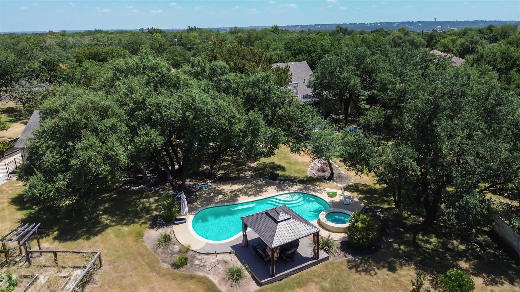 140 Oak Plaza DR, Georgetown, TX 78628