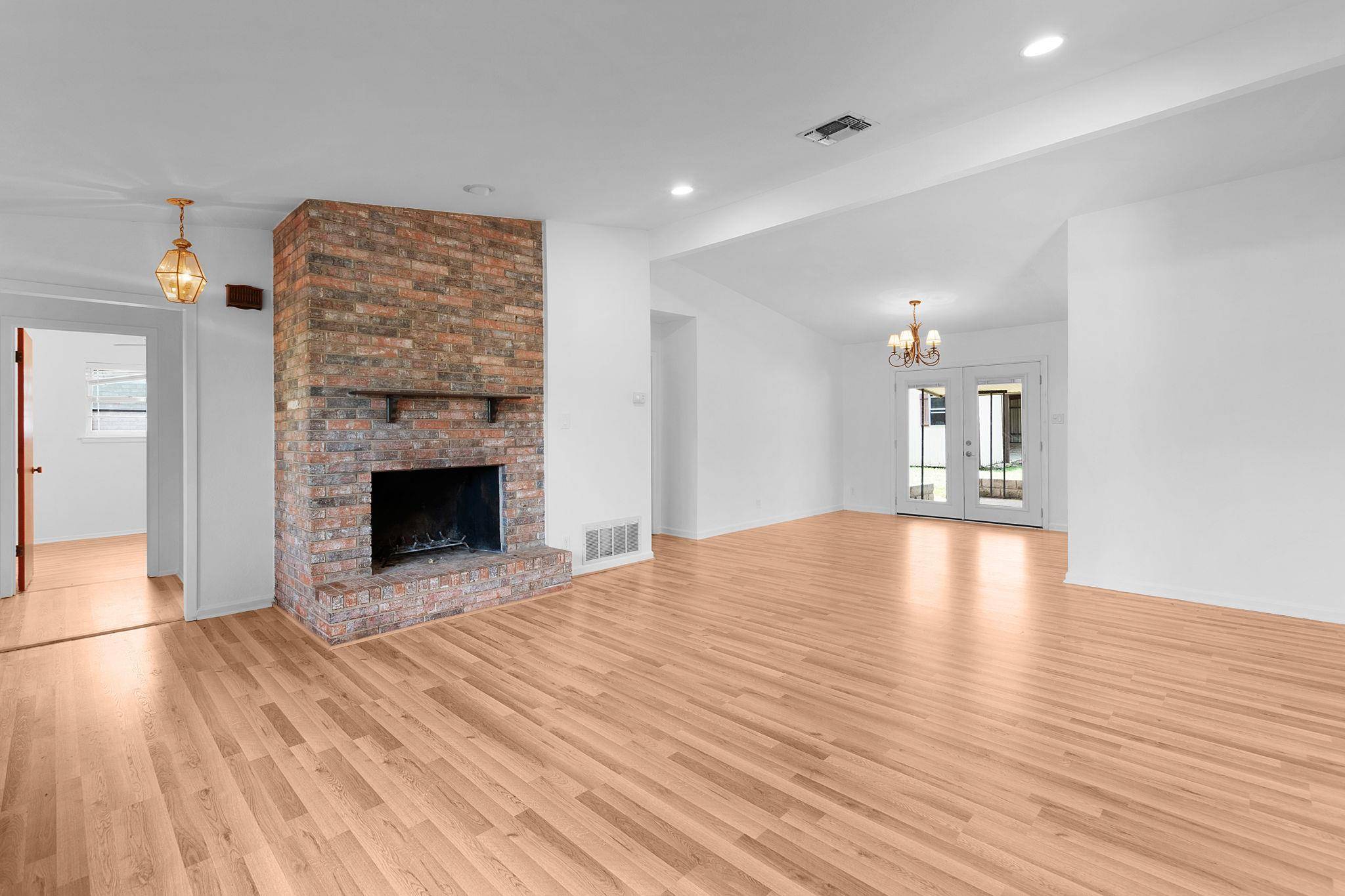 2025 Forest TRL, Kingsland, TX 78639