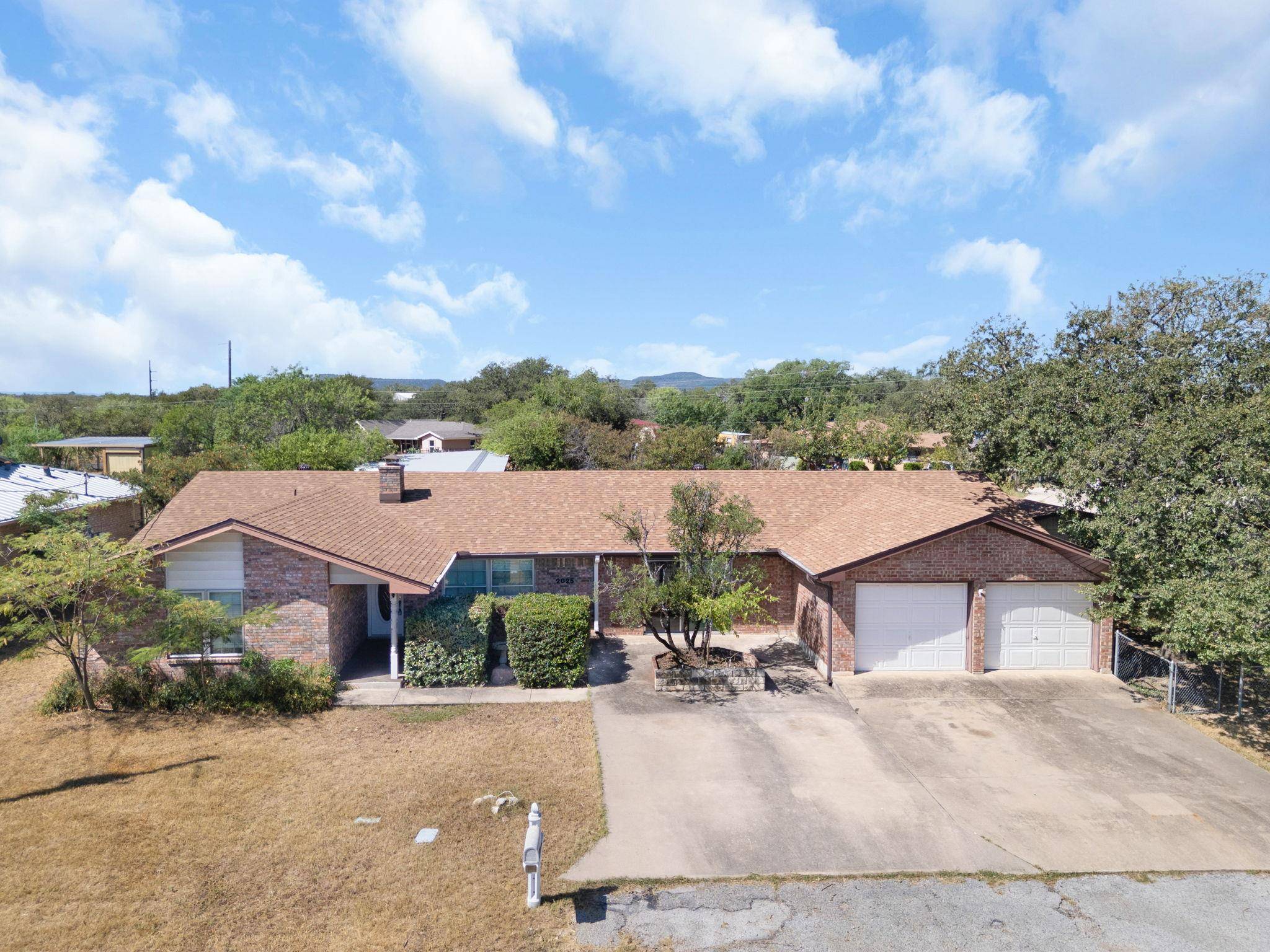 2025 Forest TRL, Kingsland, TX 78639