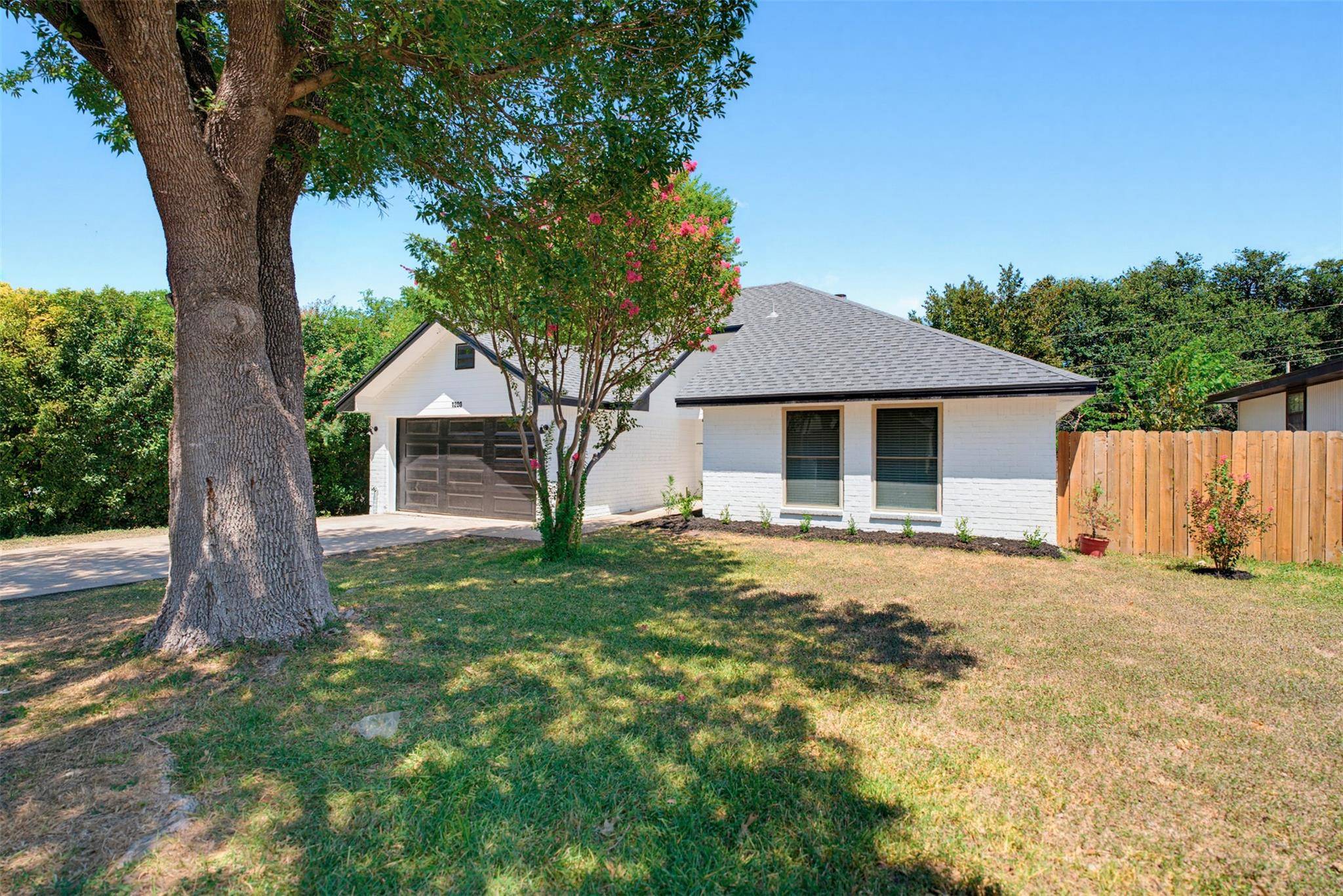 1200 Nottingham Hill RD, Round Rock, TX 78664