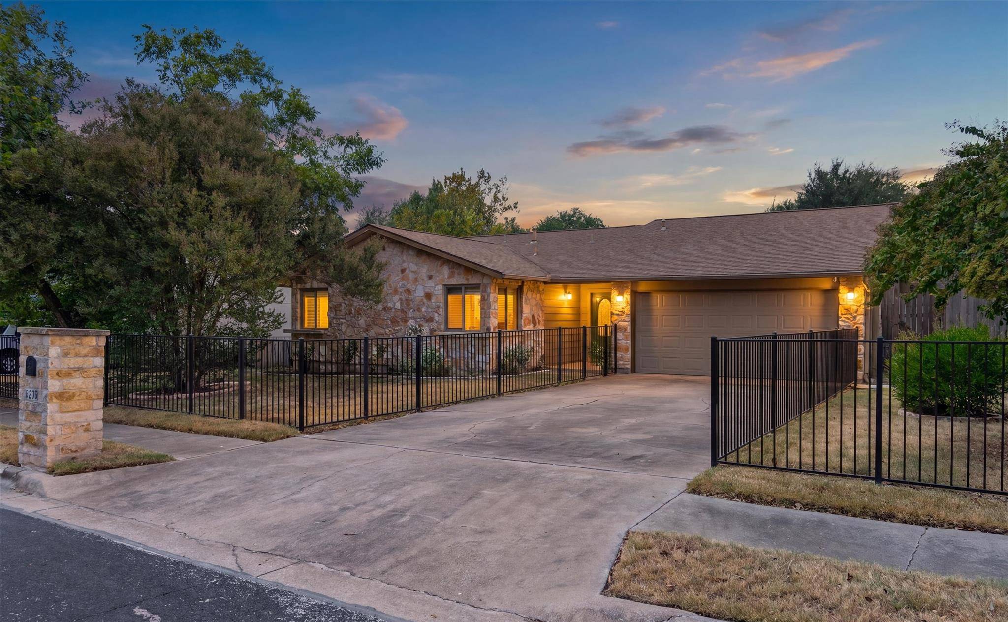 11210 Henge DR, Austin, TX 78759