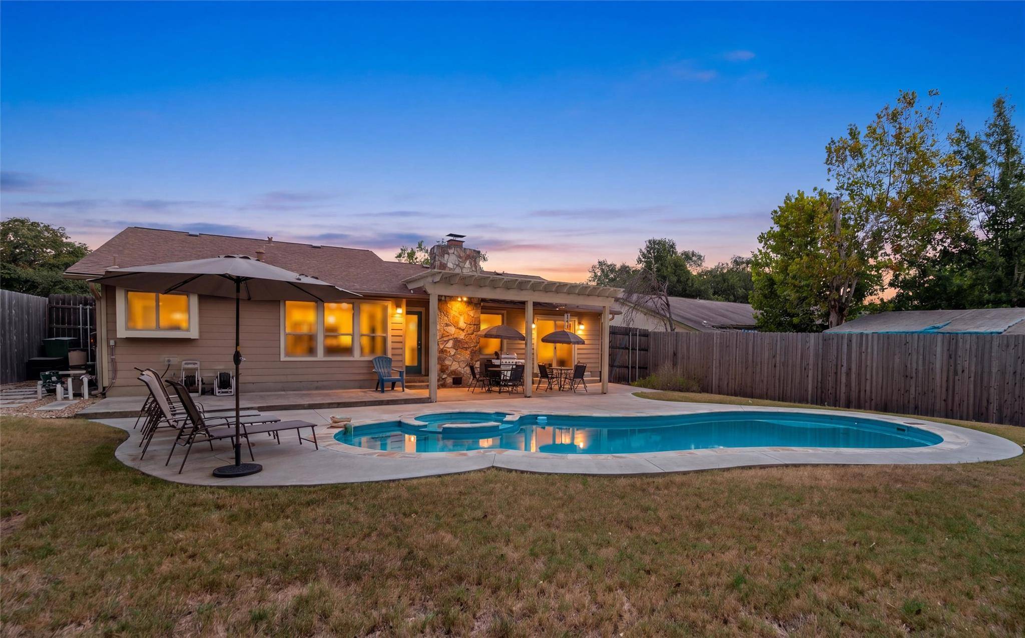 11210 Henge DR, Austin, TX 78759