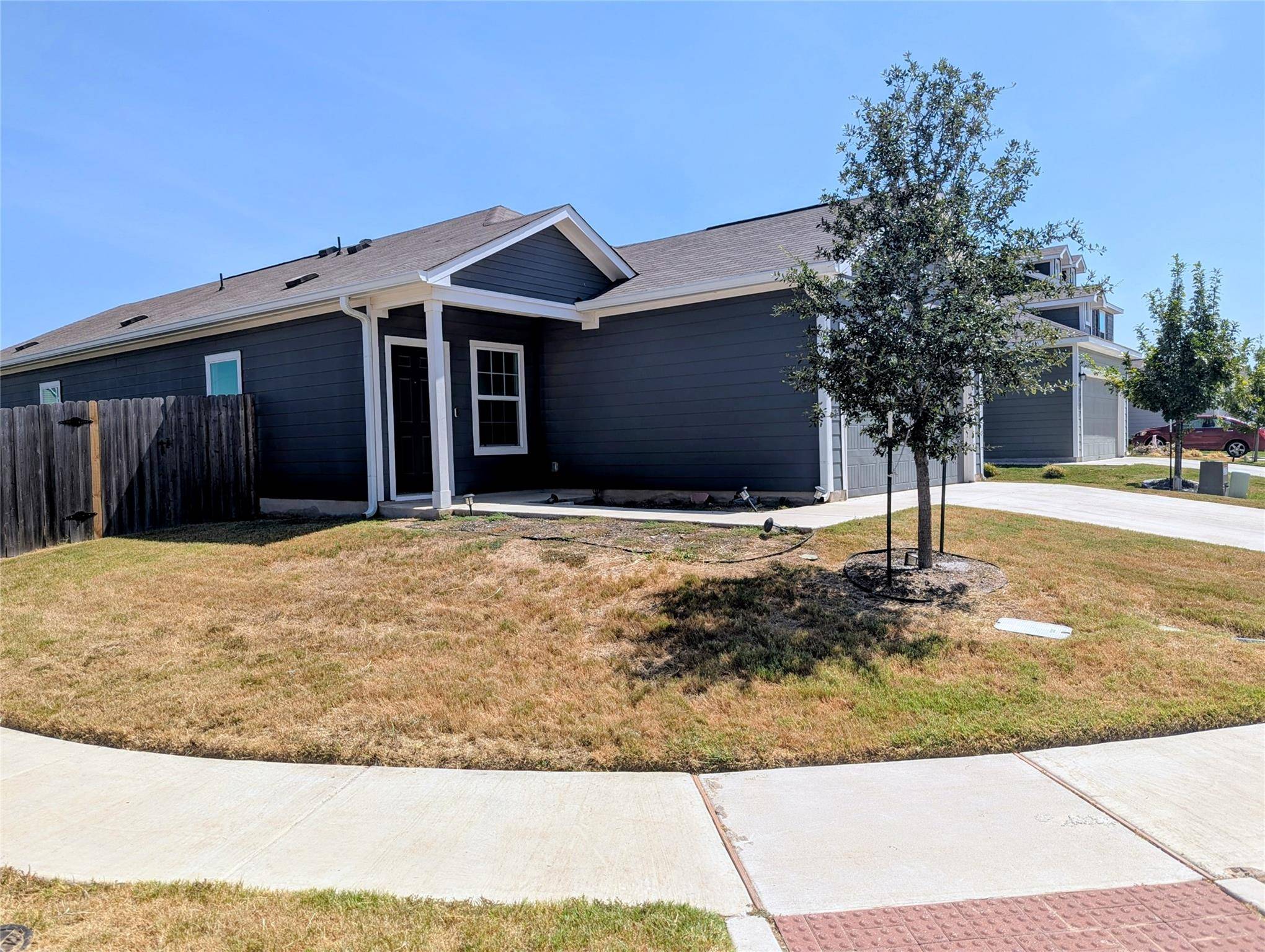 1112 Minnow LN, Bastrop, TX 78602