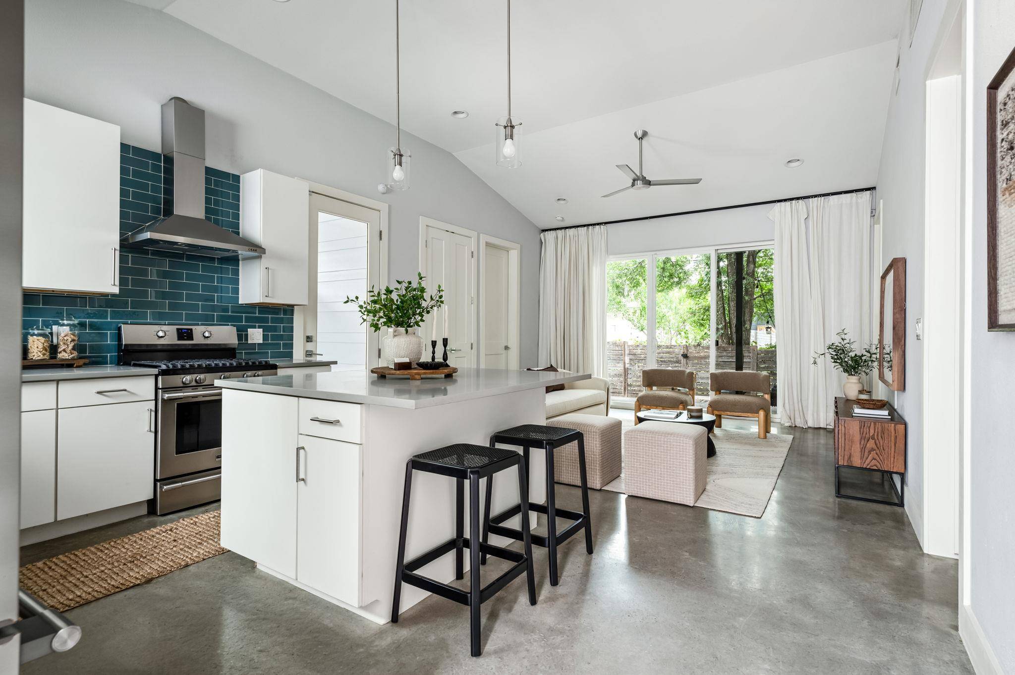 1703 Perez ST #2, Austin, TX 78721