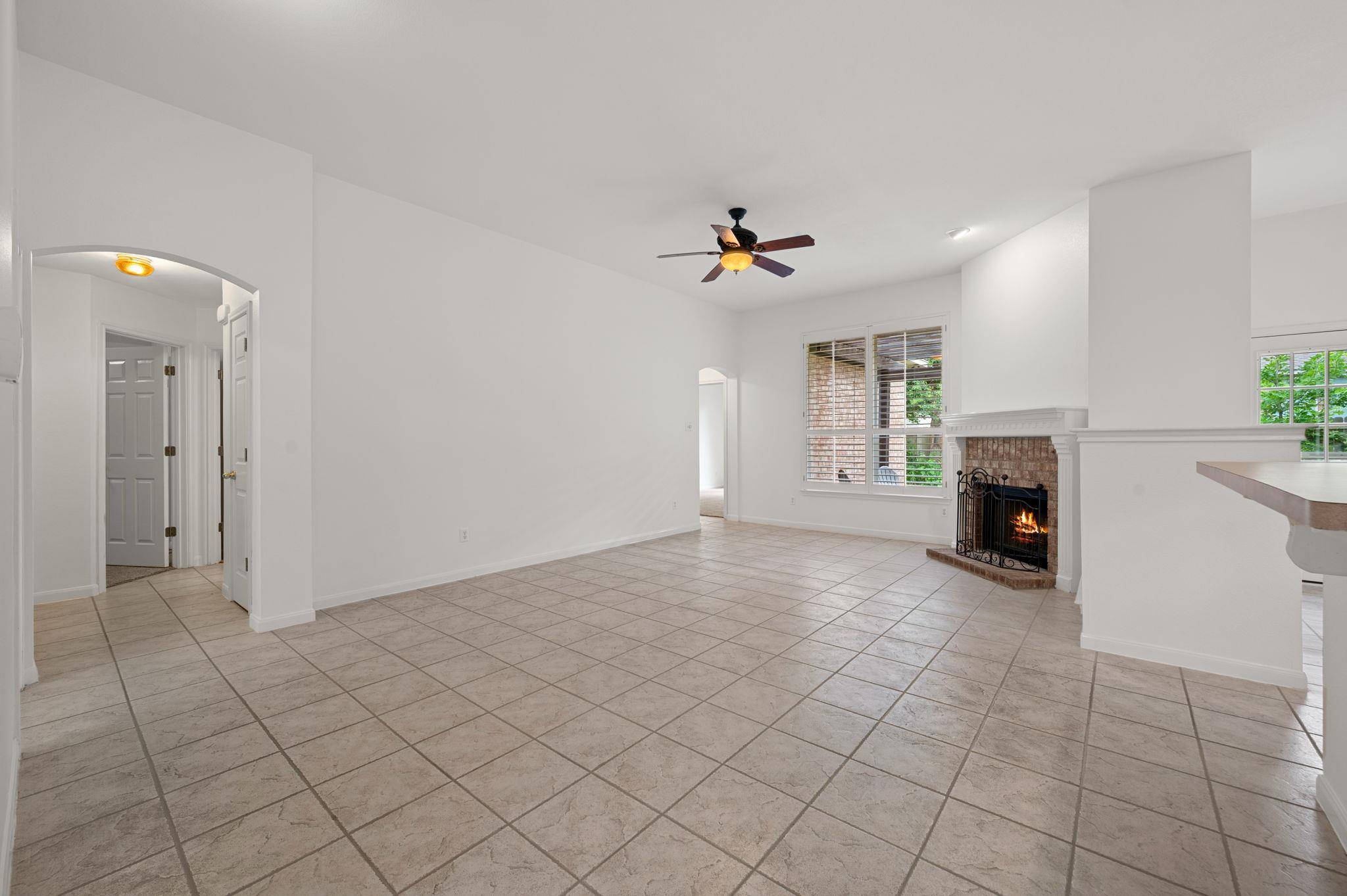 9201 La Siesta BND, Austin, TX 78749