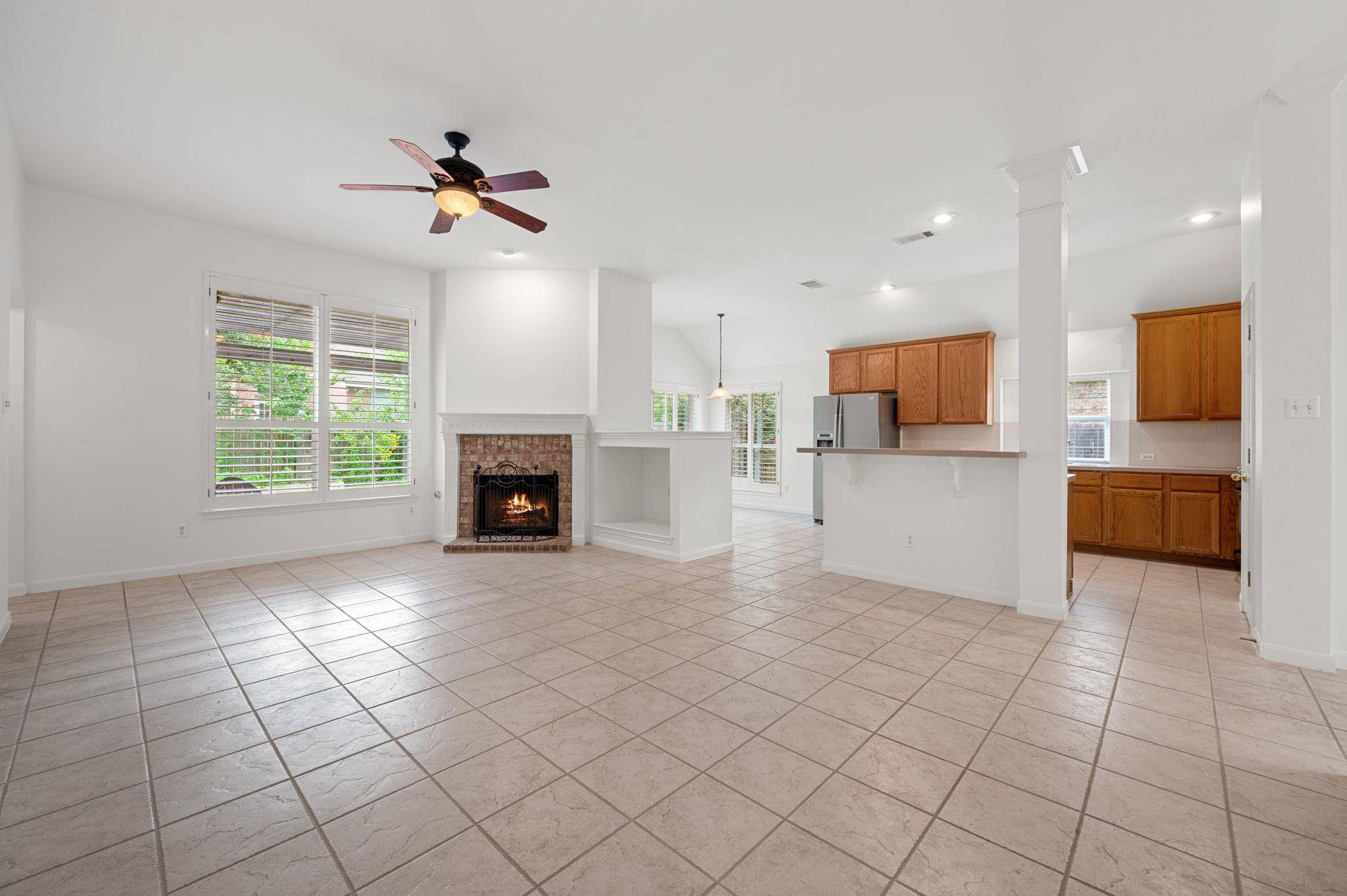 9201 La Siesta BND, Austin, TX 78749