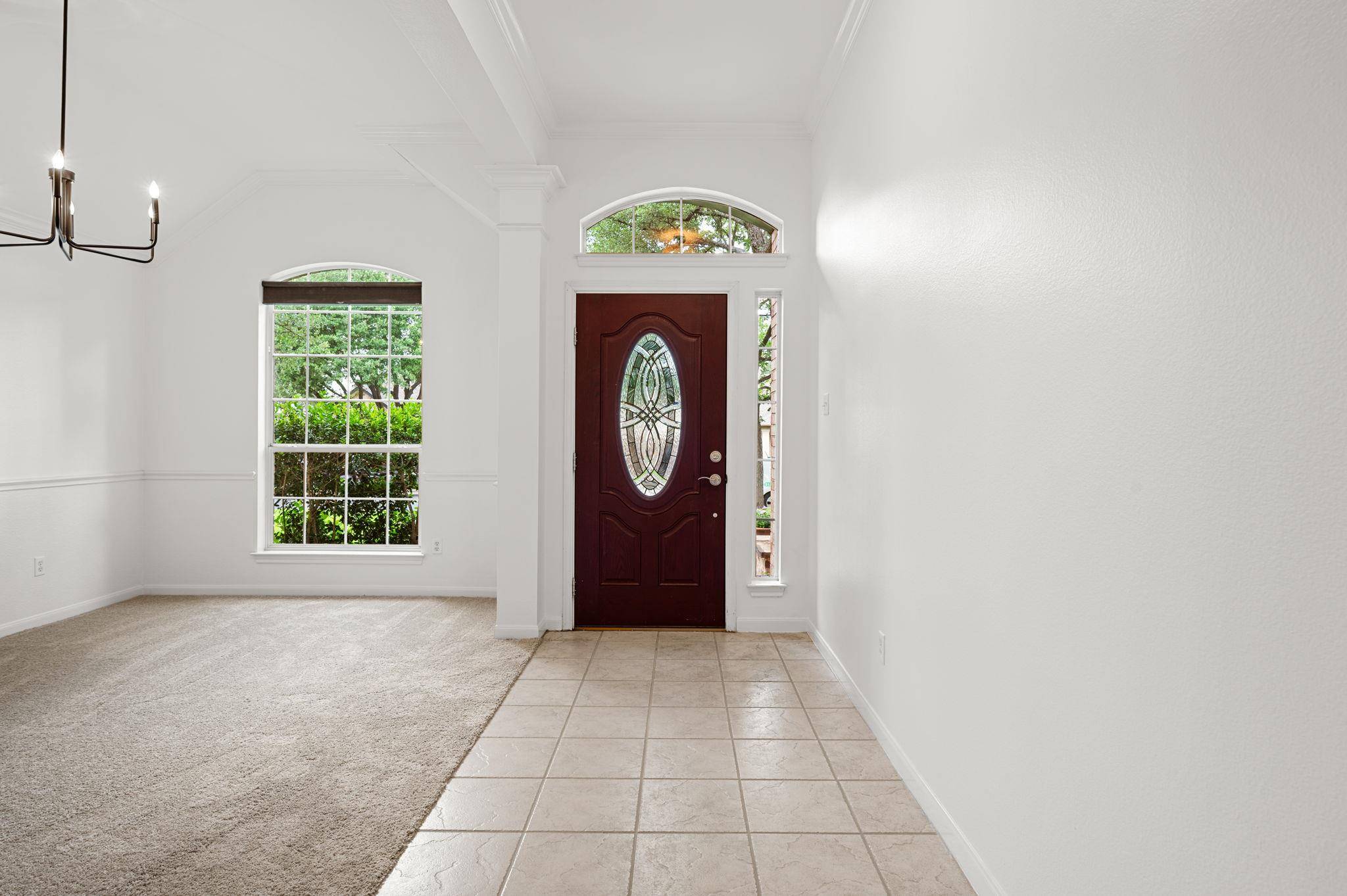 9201 La Siesta BND, Austin, TX 78749