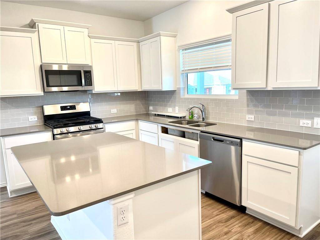 101 Blue Blaze TRL, Georgetown, TX 78628